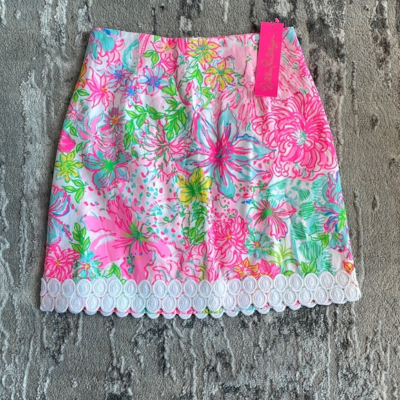 Lilly Pulitzer Dresses & Skirts - NWT Lilly Pulitzer Floral Izzy Skirt Size 00